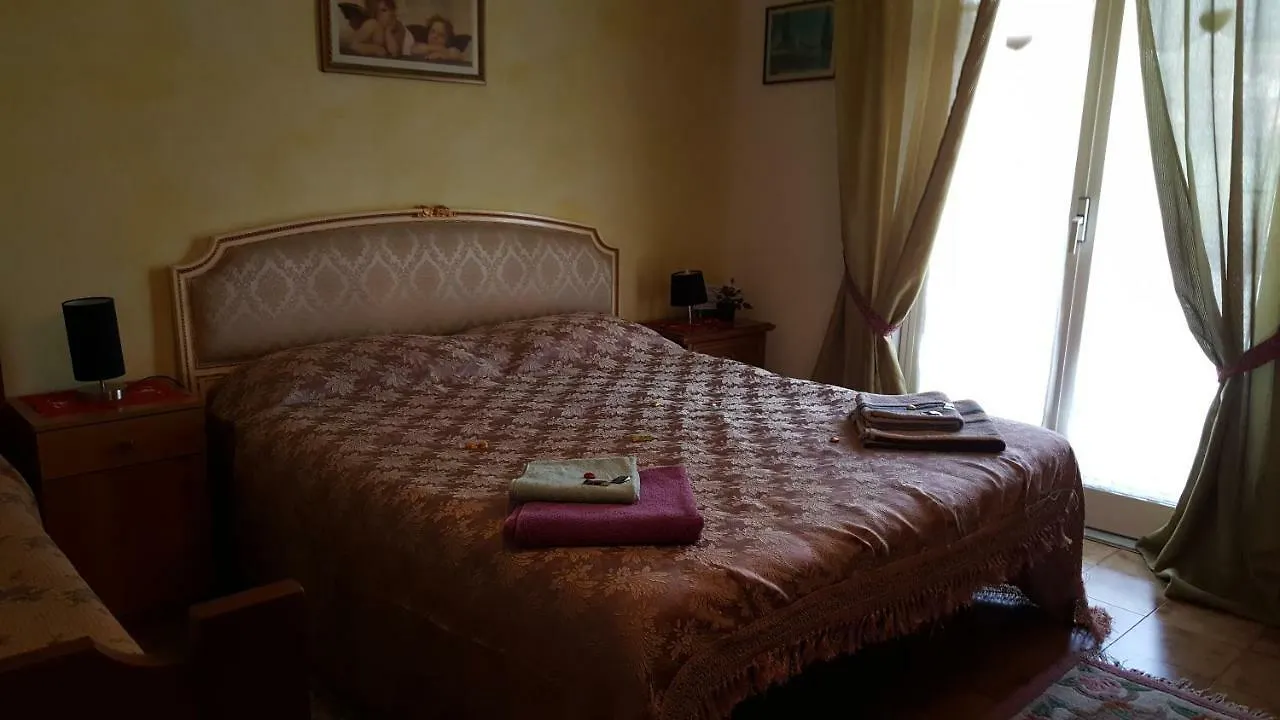 Couette-café B&B United States Of Europe